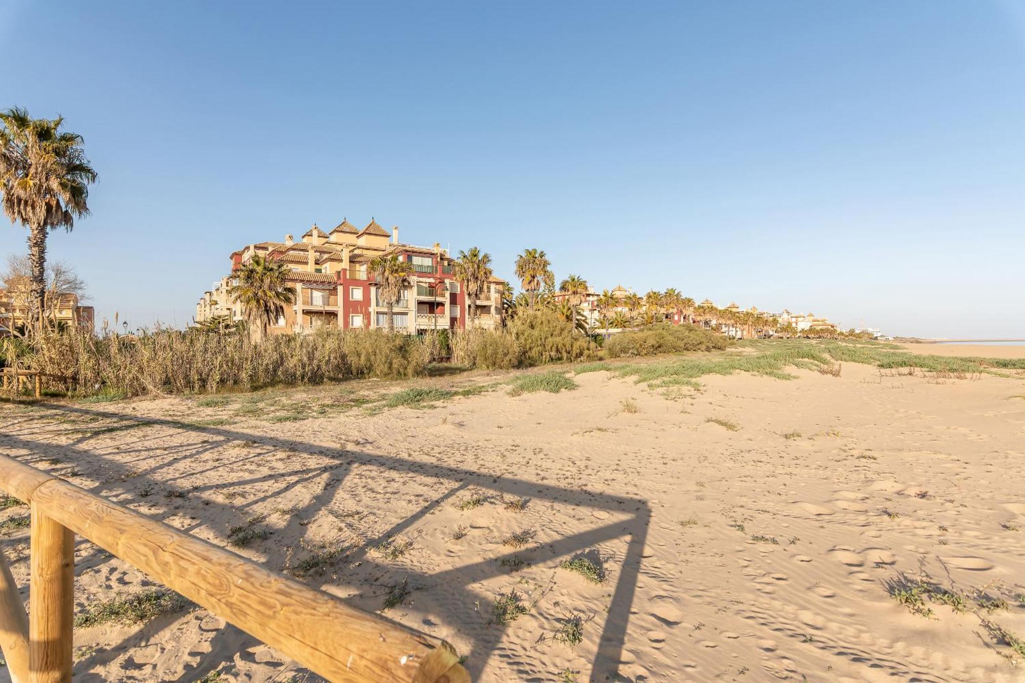 Alcaudon By H Apartment Isla Canela Bagian luar foto